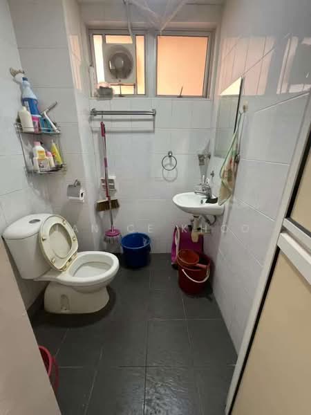 Apartment for Sale at Pangsapuri Persiaran Tanjung - Janice Khoo - Bathroom - PropertyGuru.com.my