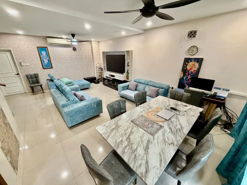 Townhouse for Sale in Taman Raintree (Batu Caves) - Wan Nurani - PropertyGuru.com.my