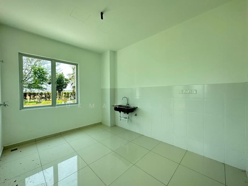 Semi-Detached House for Sale in Eco Forest (Semenyih) - Lukman Hakim - Kitchen - PropertyGuru.com.my