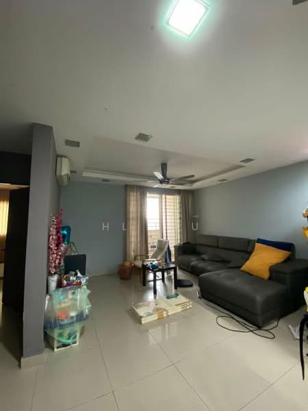 Kondominium untuk Dijual di Aman Heights Condominium - HL Lau - Living Room - PropertyGuru.com.my