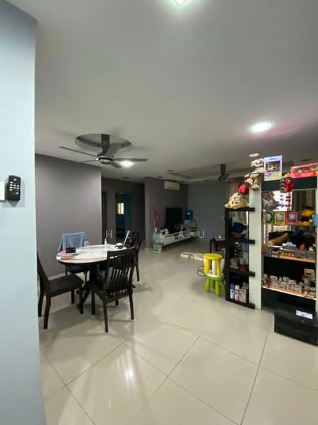 Kondominium untuk Dijual di Aman Heights Condominium - HL Lau - Living Room - PropertyGuru.com.my