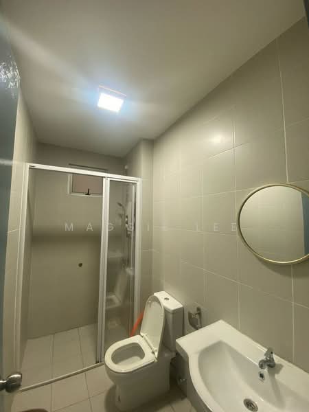 Servis Apartment untuk Disewa di Meridin Bayvue Serviced Apartment - Maggie Lee - Bathroom - PropertyGuru.com.my