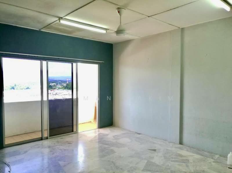 Pangsapuri untuk Dijual di Kenangan View - Lukman Hakim - Balcony - PropertyGuru.com.my