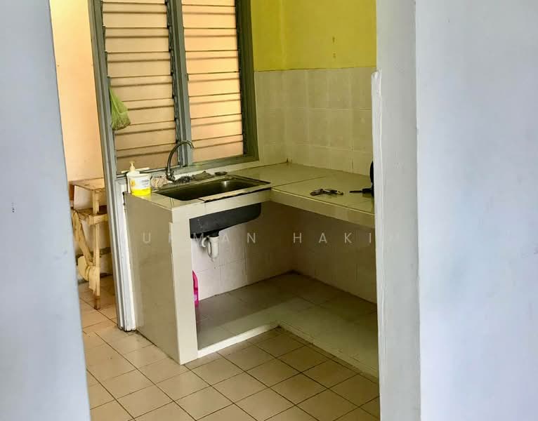 Pangsapuri untuk Dijual di Kenangan View - Lukman Hakim - Kitchen - PropertyGuru.com.my
