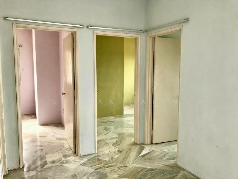 Pangsapuri untuk Dijual di Kenangan View - Lukman Hakim - Interior - PropertyGuru.com.my