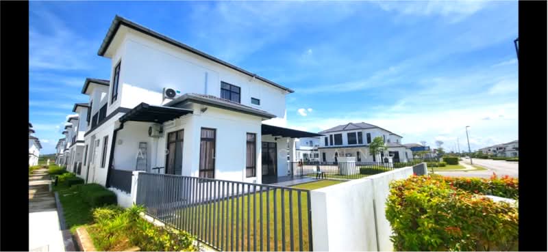 2-storey Terraced House for Rent in Puncak Alam (Selangor) - Apple Chang - Exterior - PropertyGuru.com.my