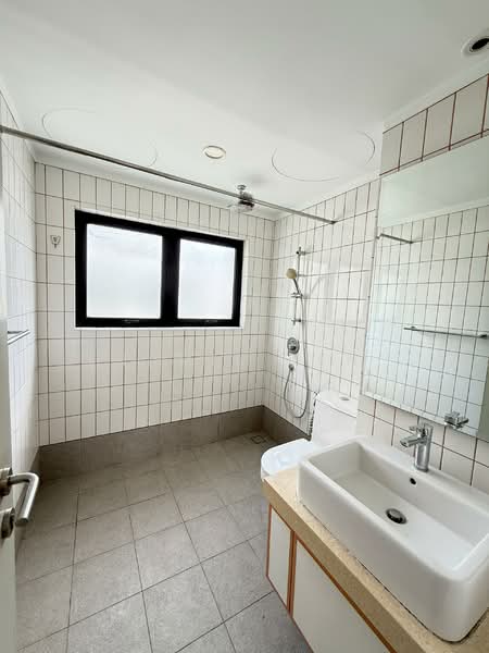 Apartment for Rent at Selangor Properties Apartment - Jamie Teh - Bathroom - PropertyGuru.com.my