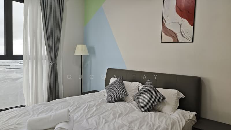 Condominium for Sale at Amberside @ Country Garden Danga Bay - Gucca Tay - Bedroom - PropertyGuru.com.my