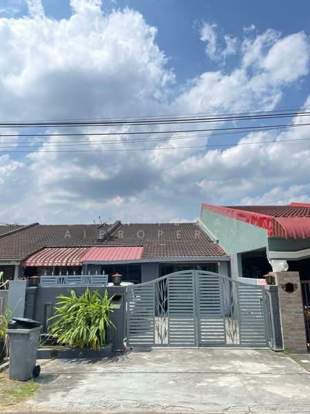 1-storey Terraced House for Sale in Taman Universiti (Sri Gading) - Azlan Ismail aiproperty - Exterior - PropertyGuru.com.my