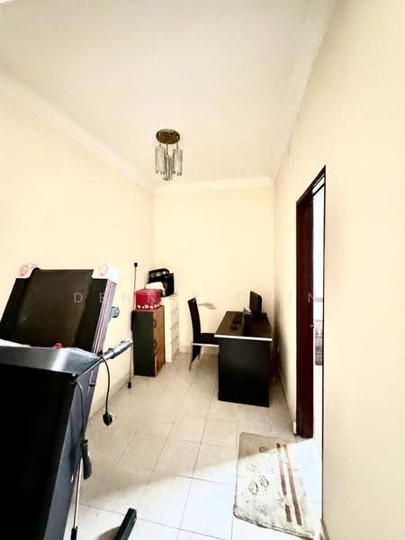 Rumah Teres 2.5-Tingkat untuk Dijual di Bandar Sungai Long (Selangor) - Dennix Chin - Study - PropertyGuru.com.my
