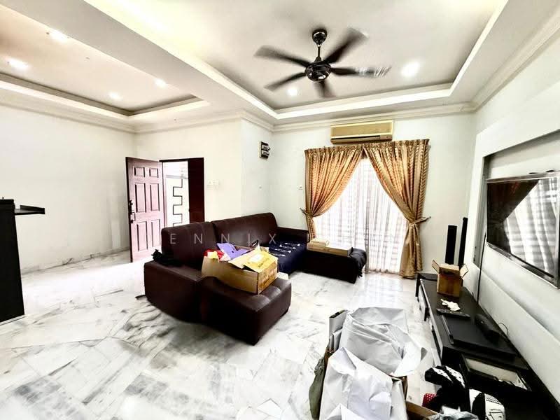 Rumah Teres 2.5-Tingkat untuk Dijual di Bandar Sungai Long (Selangor) - Dennix Chin - Living Room - PropertyGuru.com.my