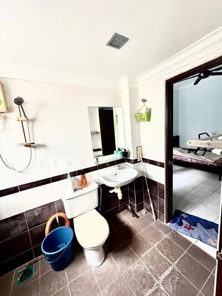 Rumah Teres 2.5-Tingkat untuk Dijual di Bandar Sungai Long (Selangor) - Dennix Chin - Bathroom - PropertyGuru.com.my