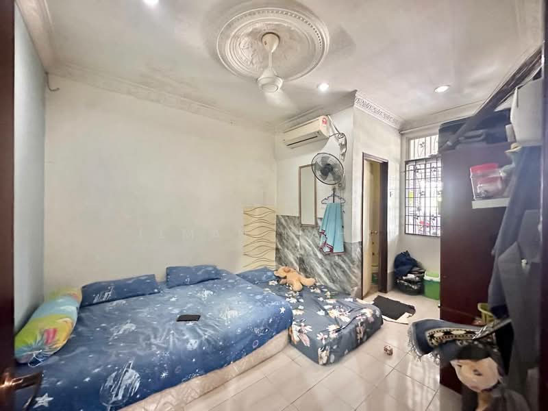 Rumah Teres 1 Tingkat untuk Dijual di Bandar Saujana Putra (Tanjong Duabelas) - Ilman Nahri - Bedroom - PropertyGuru.com.my