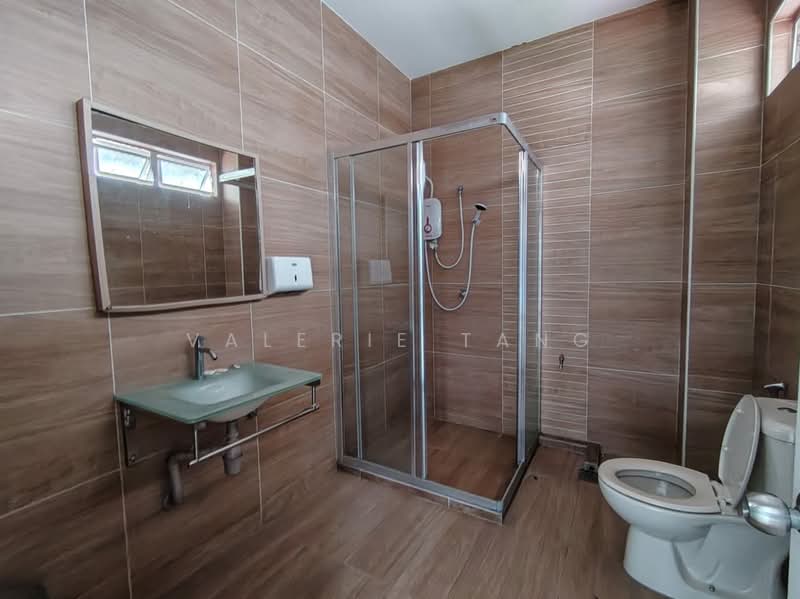 Semi-Detached House for Sale in Taman Lucky (Bangsar) - Valerie Tang - Bathroom - PropertyGuru.com.my