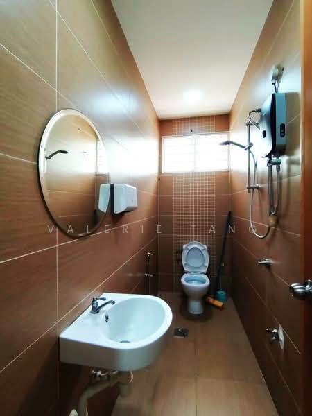 Semi-Detached House for Sale in Taman Lucky (Bangsar) - Valerie Tang - Bathroom - PropertyGuru.com.my