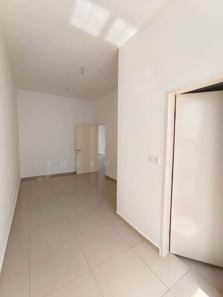 Terraced House for Sale in Bandar Sri Sendayan (Negeri Sembilan) - Tengku Zairi - PropertyGuru.com.my