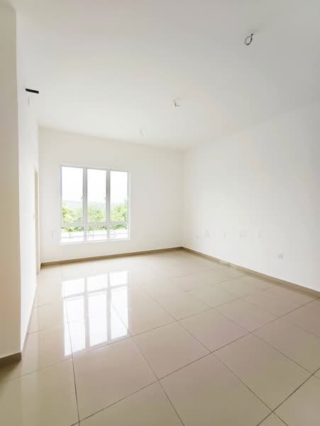 Terraced House for Sale in Bandar Sri Sendayan (Negeri Sembilan) - Tengku Zairi - PropertyGuru.com.my