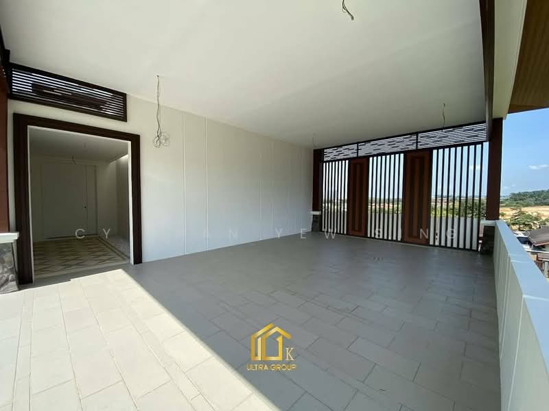 Rumah Banglo untuk Dijual di Shah Alam (Selangor) - CY Chan Yew Sing - Balcony - PropertyGuru.com.my