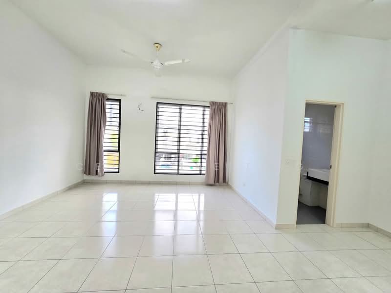 2-storey Terraced House for Sale in Setia Ecohill (Semenyih) - Celestine Ting - Living Room - PropertyGuru.com.my