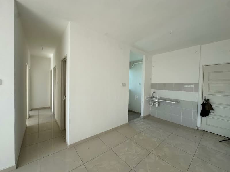 Apartment for Sale at Idaman Selasih - Jayven Poh - Corridor - PropertyGuru.com.my