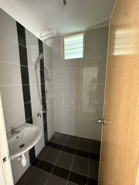 Apartment for Sale at Idaman Selasih - Jayven Poh - Bathroom - PropertyGuru.com.my