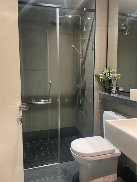 Servis Apartment untuk Disewa di Bloomsvale Menara Vista Petaling - Dylan Too - Bathroom - PropertyGuru.com.my