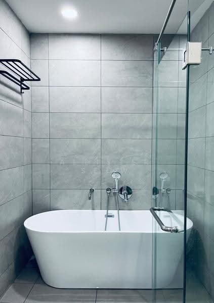 Service Residence for Rent at Dorsett Waterfront Subang - Allister Seow - Bathroom - PropertyGuru.com.my