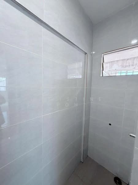 Flat for Sale at Ketapang Flat - Christine Poh - Bathroom - PropertyGuru.com.my