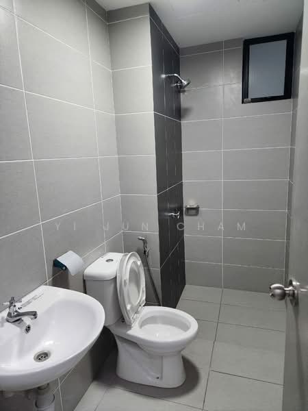 Kondominium untuk Disewa di Mizumi Residences - Yi Jun Cham - Bathroom - PropertyGuru.com.my