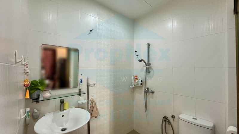 Semi-Detached House for Sale in Taman Overseas Union (Taman Oug) (Jalan Klang Lama (Old Klang Road)) - Kent Wong - Bathroom - PropertyGuru.com.my