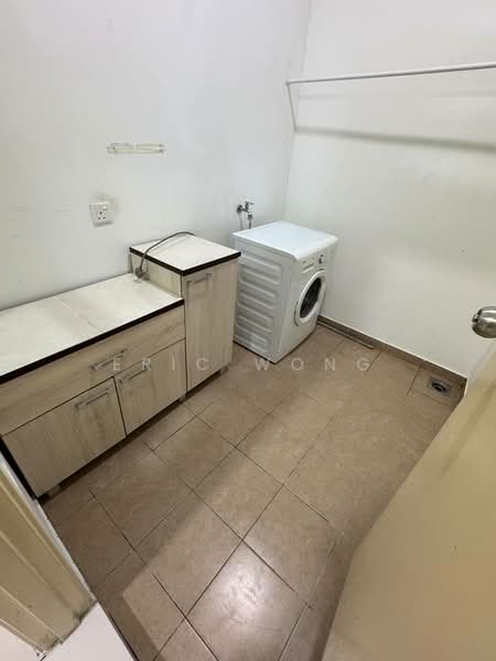 Servis Apartment untuk Disewa di D'Summit Residences - Eric Wong - PropertyGuru.com.my