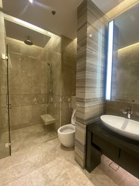 Servis Apartment untuk Dijual di The Ritz-Carlton Residences - Caesar Jing Yi Tan - Bathroom - PropertyGuru.com.my
