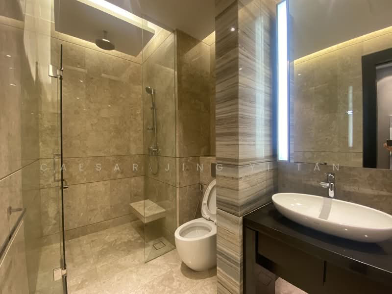 Servis Apartment untuk Dijual di The Ritz-Carlton Residences - Caesar Jing Yi Tan - Bathroom - PropertyGuru.com.my