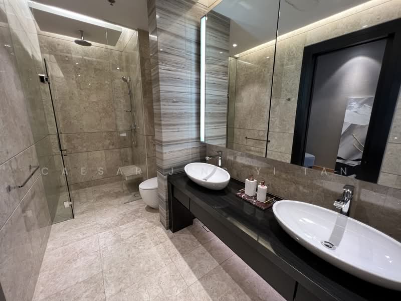 Servis Apartment untuk Dijual di The Ritz-Carlton Residences - Caesar Jing Yi Tan - Bathroom - PropertyGuru.com.my