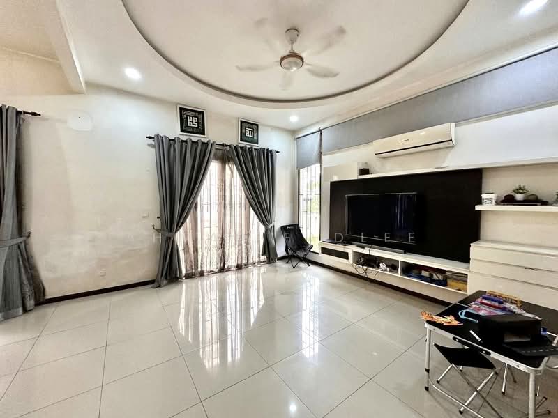 Semi-Detached House for Sale in Taman Tropika 2 (Kajang) - Ahmad Fadlee - Living Room - PropertyGuru.com.my