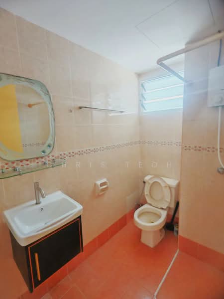 Condominium for Sale at Gurney Park Condominium - Chris Teoh - Bathroom - PropertyGuru.com.my