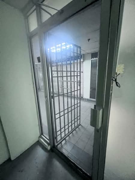 Kedai / Pejabat untuk Disewa di Bayan Lepas (Penang) - V. Goh - Entrance - PropertyGuru.com.my