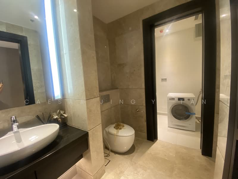 Servis Apartment untuk Dijual di The Ritz-Carlton Residences - Caesar Jing Yi Tan - Bathroom - PropertyGuru.com.my