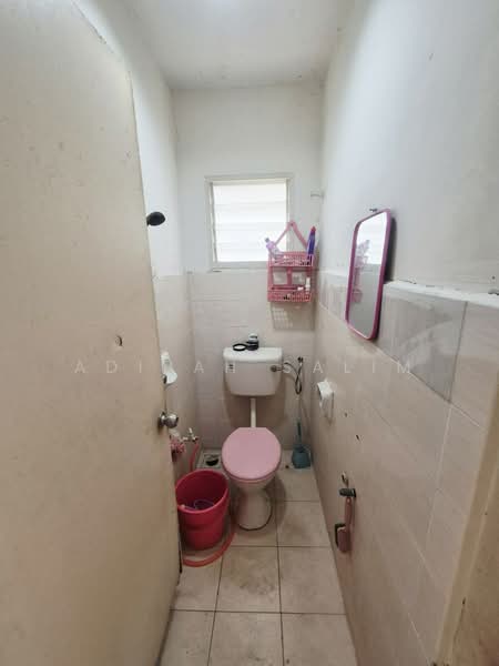 1-storey Terraced House for Sale in Jenjarom (Selangor) - Adibah Salim - Bathroom - PropertyGuru.com.my