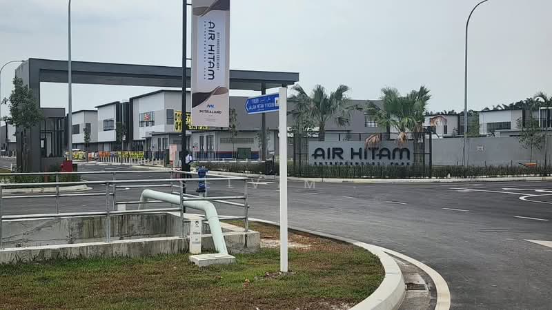 Factory for Rent in Taman Perindustrian Air Hitam (Klang) - Selvam . - Exterior - PropertyGuru.com.my