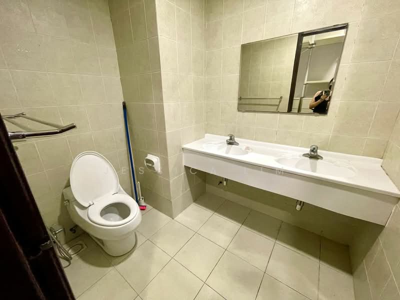 Kondominium untuk Disewa di Casa Tropicana - Jessica Lim - Bathroom - PropertyGuru.com.my