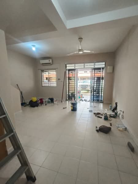 Rumah Teres 2 Tingkat untuk Dijual di Penampang (Sabah) - Stev Yap - Living Room - PropertyGuru.com.my
