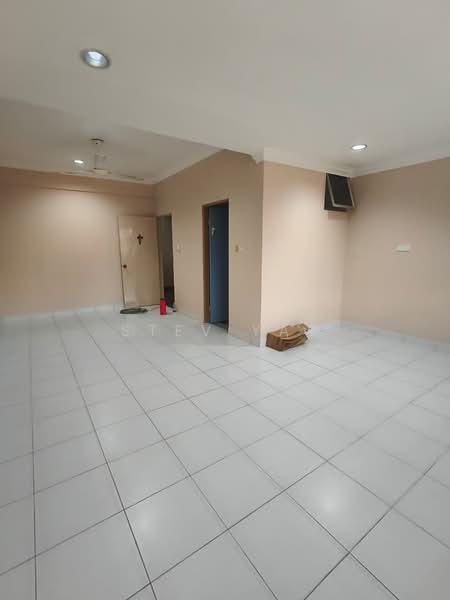 Rumah Teres 2 Tingkat untuk Dijual di Penampang (Sabah) - Stev Yap - Living Room - PropertyGuru.com.my