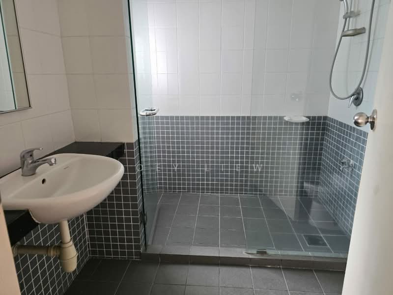 Kondominium untuk Dijual di Surian Condominium - Joey Liew - Bathroom - PropertyGuru.com.my