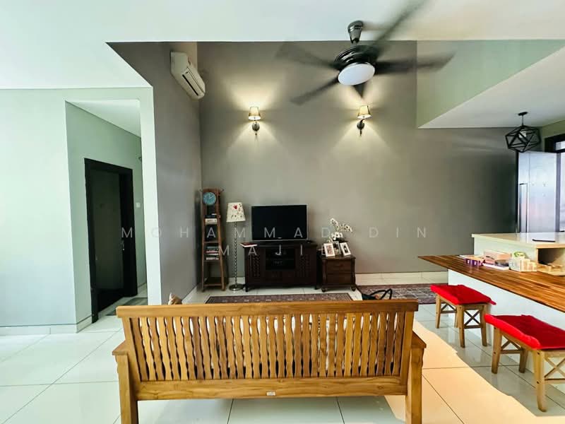 Rumah Teres 3 Tingkat untuk Dijual di Laman Glenmarie (Shah Alam) - Mohammad Din Majid - Living Room - PropertyGuru.com.my