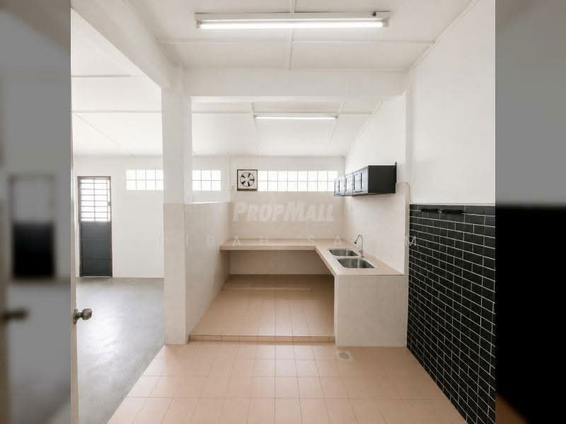 Rumah Teres 2 Tingkat untuk Dijual di TAMAN PUCHONG UTAMA (Puchong) - Adibah Salim - Kitchen - PropertyGuru.com.my