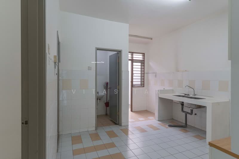 2-storey Terraced House for Rent in Setia Impian (Setia Alam) - Vitas Tan - Kitchen - PropertyGuru.com.my
