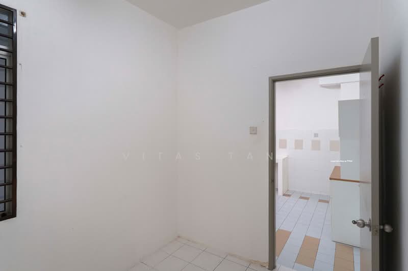2-storey Terraced House for Rent in Setia Impian (Setia Alam) - Vitas Tan - Kitchen - PropertyGuru.com.my
