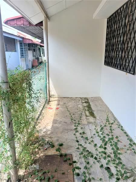 1-storey Terraced House for Sale in Bandar Kinrara Seksyen 1 (Bandar Kinrara) - Hong Soon Loong - Exterior - PropertyGuru.com.my