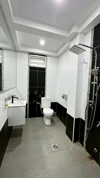 Rumah Teres 2 Tingkat untuk Dijual di Taman Scientex Pasir Gudang (Pasir Gudang) - Christine Poh - Bathroom - PropertyGuru.com.my